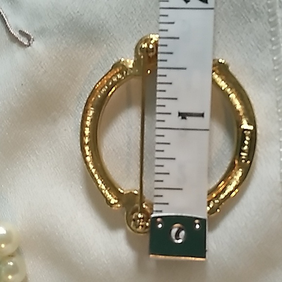 VINTAGE Pearl Gates Gold Tone Brooch by Monet - Picture 14 of 16